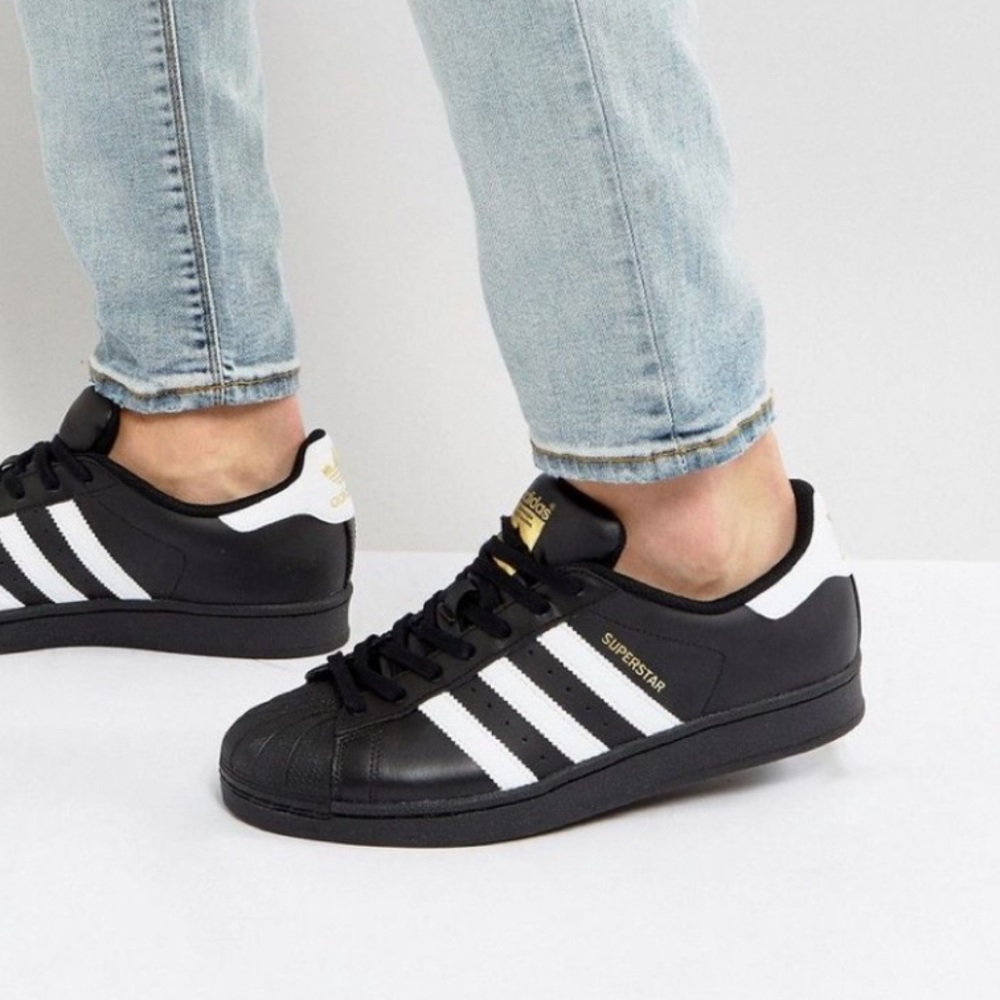 Black adidas superstar